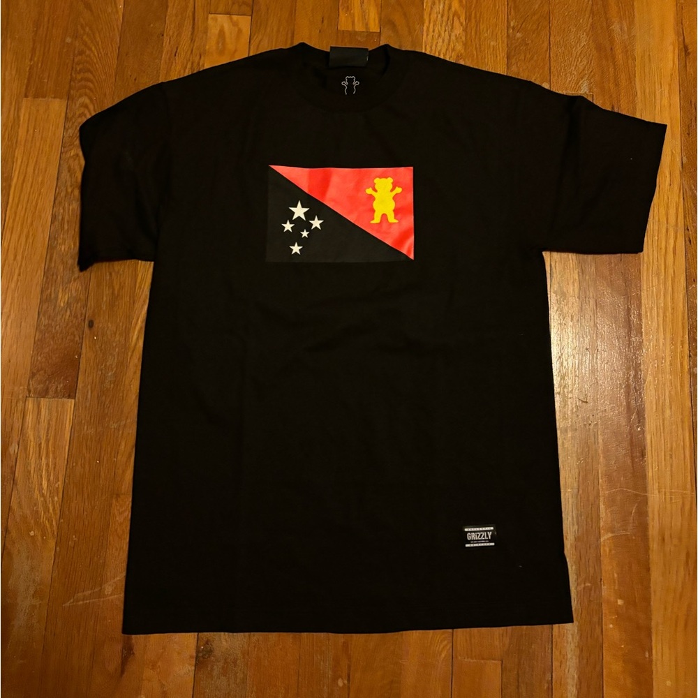 Grizzly Griptape Bear Short Sleeve Tee Red Black Flag Graphic T-Shirt Medium